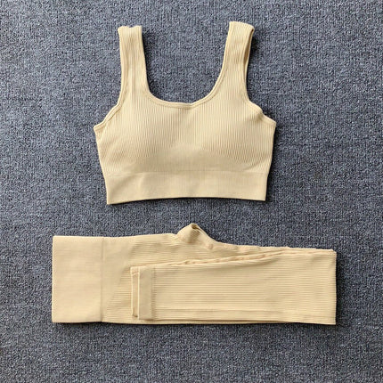Seamless Yoga Set for Women with High-Waisted Leggings | Comfortable Activewear for Stylish Workouts