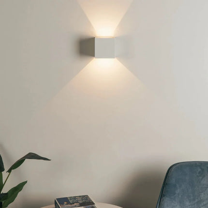 Adjustable Wall Light with Customizable Angle | Stylish LED Fixture for Indoor and Outdoor Illumination