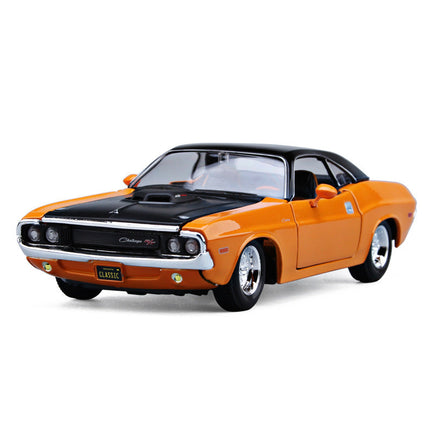 1970 Dodge Challenger Alloy Model 1:24 Scale | Detailed Replica for Car Enthusiasts and Collectors