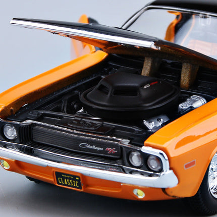 1970 Dodge Challenger Alloy Model 1:24 Scale | Detailed Replica for Car Enthusiasts and Collectors