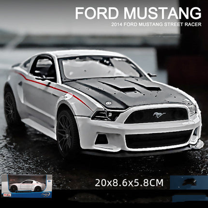 2014 Ford Mustang GT Alloy Model 1:24 Scale | Detailed Collectible Replica for Car Enthusiasts