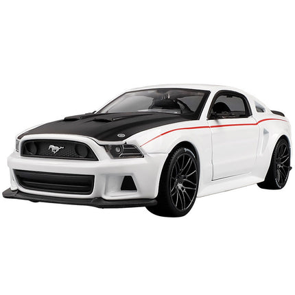 2014 Ford Mustang GT Alloy Model 1:24 Scale | Detailed Collectible Replica for Car Enthusiasts