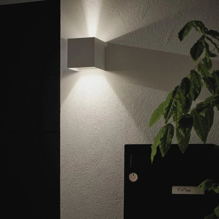 Adjustable Wall Light with Customizable Angle | Stylish LED Fixture for Indoor and Outdoor Illumination