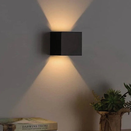 Adjustable Wall Light with Customizable Angle | Stylish LED Fixture for Indoor and Outdoor Illumination