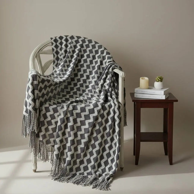 Chenille Throw Blanket with Tassels, Geometric Knitted Blanket for Sofa and Bed, Soft Chenille Blanket for All Seasons