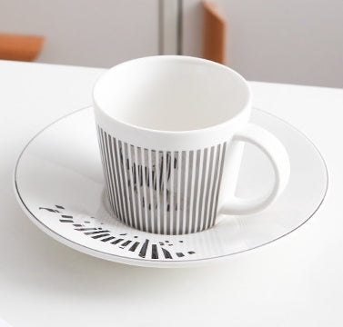 Creative Coffee Cup with Moving Animal Pattern – image 5
