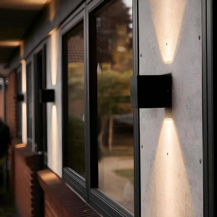 Adjustable Wall Light with Customizable Angle | Stylish LED Fixture for Indoor and Outdoor Illumination