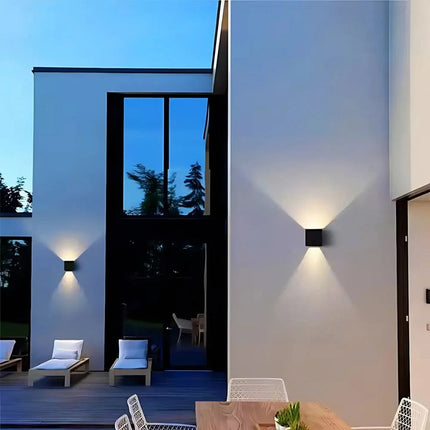 Adjustable Wall Light with Customizable Angle | Stylish LED Fixture for Indoor and Outdoor Illumination