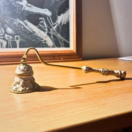 Candle Snuffer with Vintage Floral Design | Zinc Alloy for Clean, Smoke-Free Extinguishing