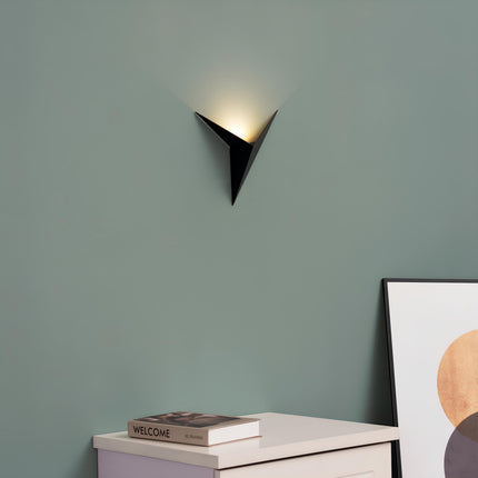 LED Wall Light in Triangular Design with Color Options | Modern Minimalist Lamp for Elegant Home Ambiance