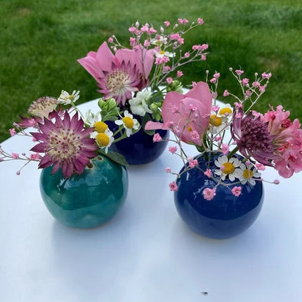 Small Flower Vases, Mini Bud Vase, Handmade Resin Vase for Coffee Table Decor, Mothers Day Gift for Mom