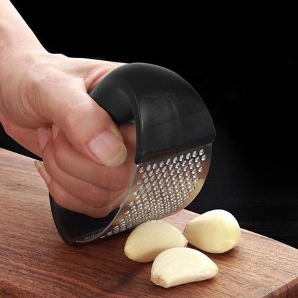 Stainless Steel Garlic Press with Ergonomic Handle | Easy Crushing for Effortless Cooking