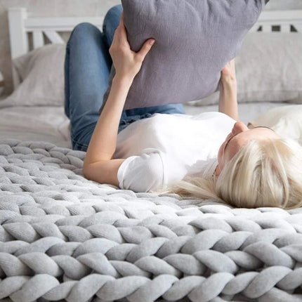 Chunky Knit Throw Blanket, Soft Blanket for Couch and Bed – image 11
