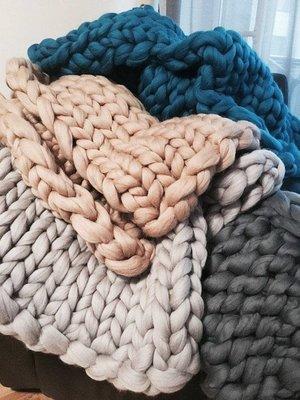 Chunky Knit Throw Blanket, Cozy Knitted Blanket – image 9