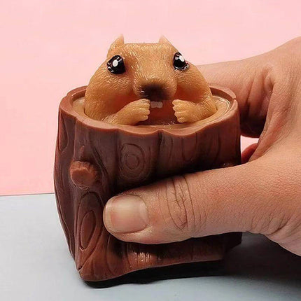Stress Relief Toys, Brown Squirrel Desk Pen Holder – image 4