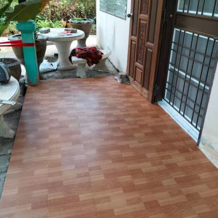 Waterproof Vinyl Flooring, Stick on Floor Tiles – image 4