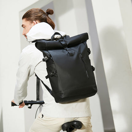 Stylish Black Men's Travel Backpack with Waterproof Features | Comfortable 20-35L Capacity for Leisure Adventures