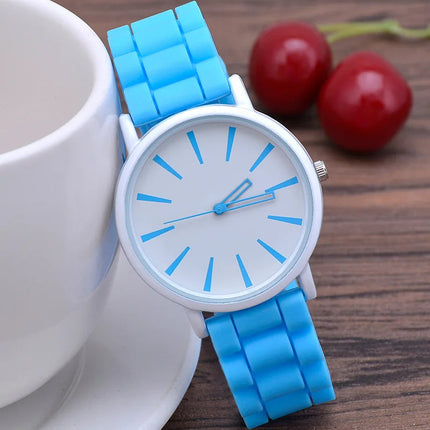 Mens Watch, Minimalist Quartz Wristwatch with Silicone Band – image 11