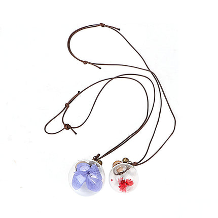 Small Chrysanthemum Car Pendant Perfume Bottle with Dried Flowers | Elegant Air Freshener for Vehicle Interior