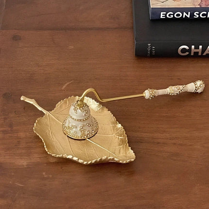 Candle Snuffer with Vintage Floral Design | Zinc Alloy for Clean, Smoke-Free Extinguishing