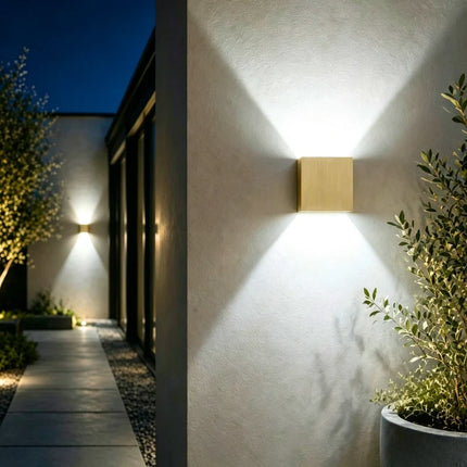 Adjustable Wall Light with Customizable Angle | Stylish LED Fixture for Indoor and Outdoor Illumination
