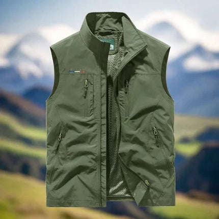 AdventurePro | Men's Outdoor Vest with 5 Functional Pockets | Lightweight & Water-Repellent for Comfort and Versatility 5