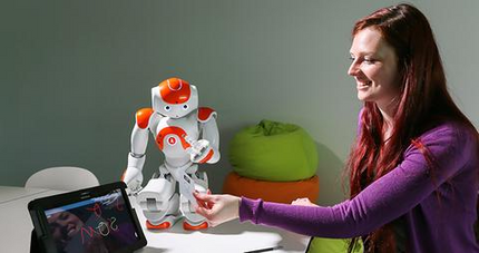 Aiden | Smart Home Robot with Multi-Language Support | AI Companion for Effortless Interaction 6