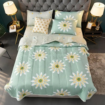 Lightweight Summer Quilt, Floral Bed Quilt in Breathable Washed Cotton – image 4