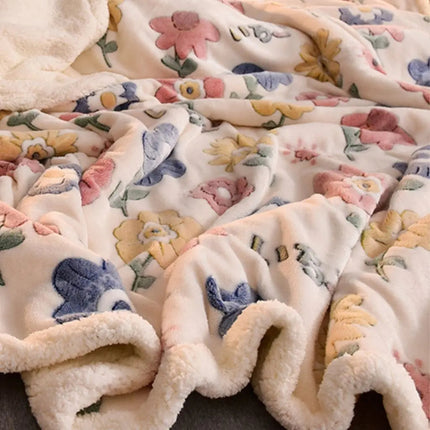 Throw Blanket for Bed and Sofa, Thick Soft Blanket for Winter, Floral Design
