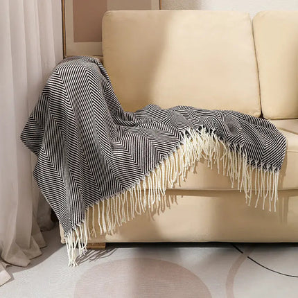 Throw Blankets for Couch, Herringbone Woven Blanket with Fringe, Lightweight Bed Blanket for All Seasons