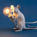 Sitting Mouse / White