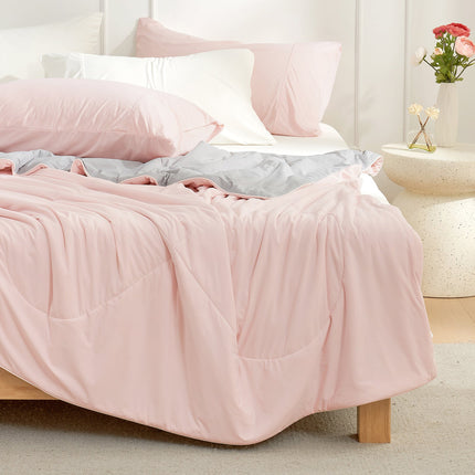 Cloud-Like Comforter | Lightweight Cooling Comforter with Q-max 0.46 | Breathable Design for Hot Sleepers 4