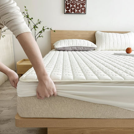 ComfortGuard | Waterproof Mattress Protector with Breathable Fabric | Soft Cover for Clean Sleep 8