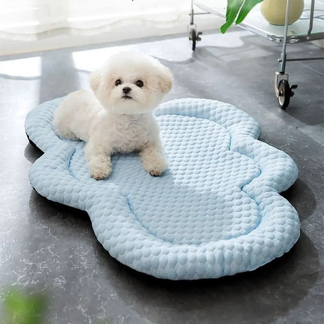 CoolCloud | Cooling Pet Mat with Breathable Material | Cloud-Shaped Design for Summer Comfort 1