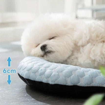 CoolCloud | Cooling Pet Mat with Breathable Material | Cloud-Shaped Design for Summer Comfort 8
