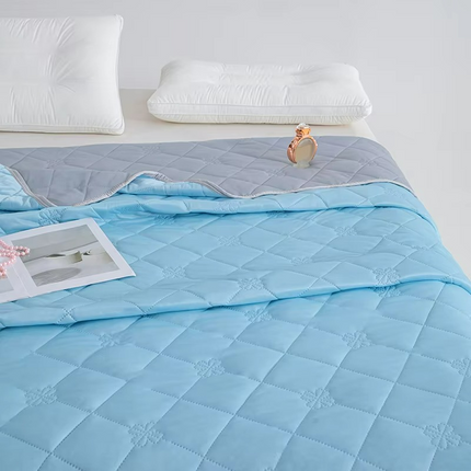 Cooling Summer Duvet | Lightweight & Breathable Cotton with Dual-Sided Fabric for Exceptional Comfort 4
