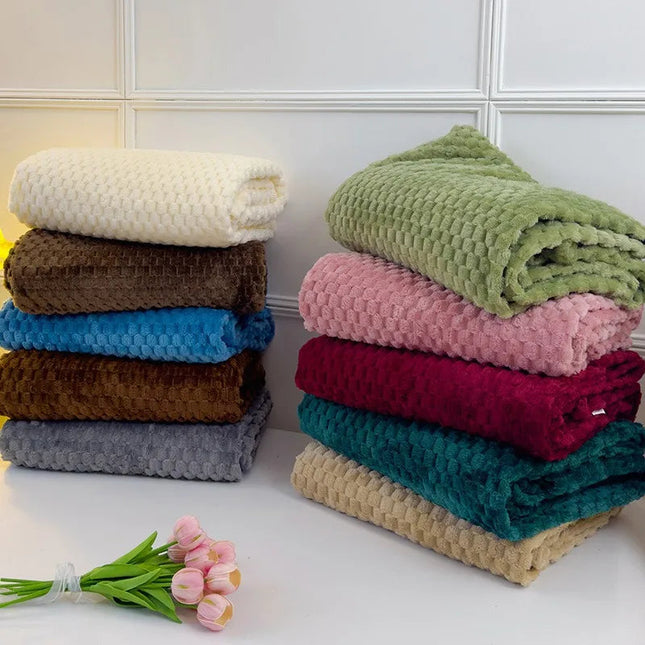 CosyNest | Fleece Throw Blanket with Soft Microfiber Fabric | Lightweight & Warm for Cozy Comfort 1