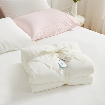 Cozy Bliss | Cooling Comforter with Japanese Arc-Chill Fabric | Lightweight & Breathable for Hot Sleepers 4