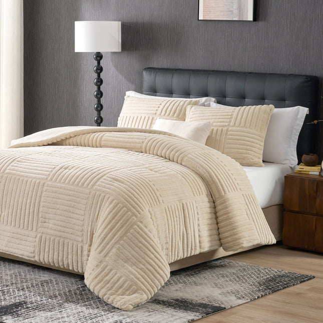 Cozy Bliss | King Size Comforter Set with Elegant Stripe Design | Soft Jacquard Fabric for Year-Round Warmth 1