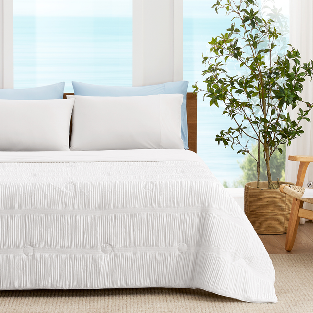 Cozy Bliss | Striped Cooling Comforter Set with Advanced Airflow | Lightweight Design for Hot Sleepers 1