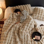 Light brown / (39x63in)