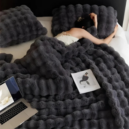Cozy Collection | Throw Blanket with Double-Sided Faux Fur & Fleece | Ultimate Warmth for Year-Round Comfort 3