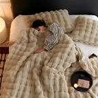 Beige / 39.37 x 62.99