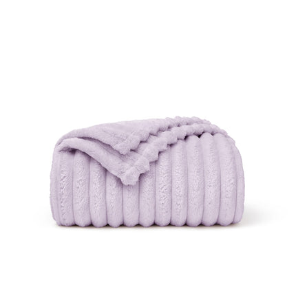 Cozy Comfort | Premium Soft Blanket with Cloud-Like Warmth | Versatile Design for Year-Round Relaxation 4