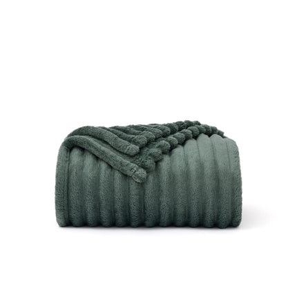 Cozy Comfort | Premium Soft Blanket with Cloud-Like Warmth | Versatile Design for Year-Round Relaxation 7