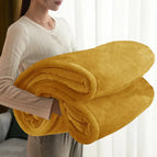 Yellow / 70 by 100 centimeters