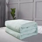 Bright Green / 70 by 100 centimeters