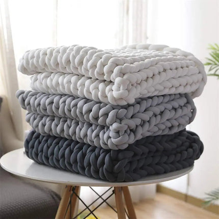 Cozy Home | Chunky Knit Throw Blanket with Exceptional Softness | Stylish Accent for Warm Evenings 5