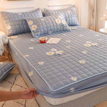 CushioGuard | Silk Mattress Cover with Breathable Technology | Luxurious Protection for Enhanced Sleep Quality 9