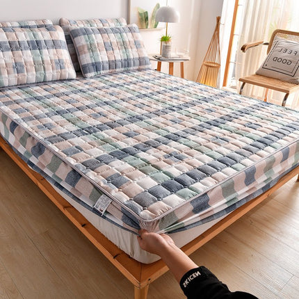 CushioGuard | Silk Mattress Protector with Breathable Technology | Luxurious Comfort for Enhanced Sleep Quality 2
